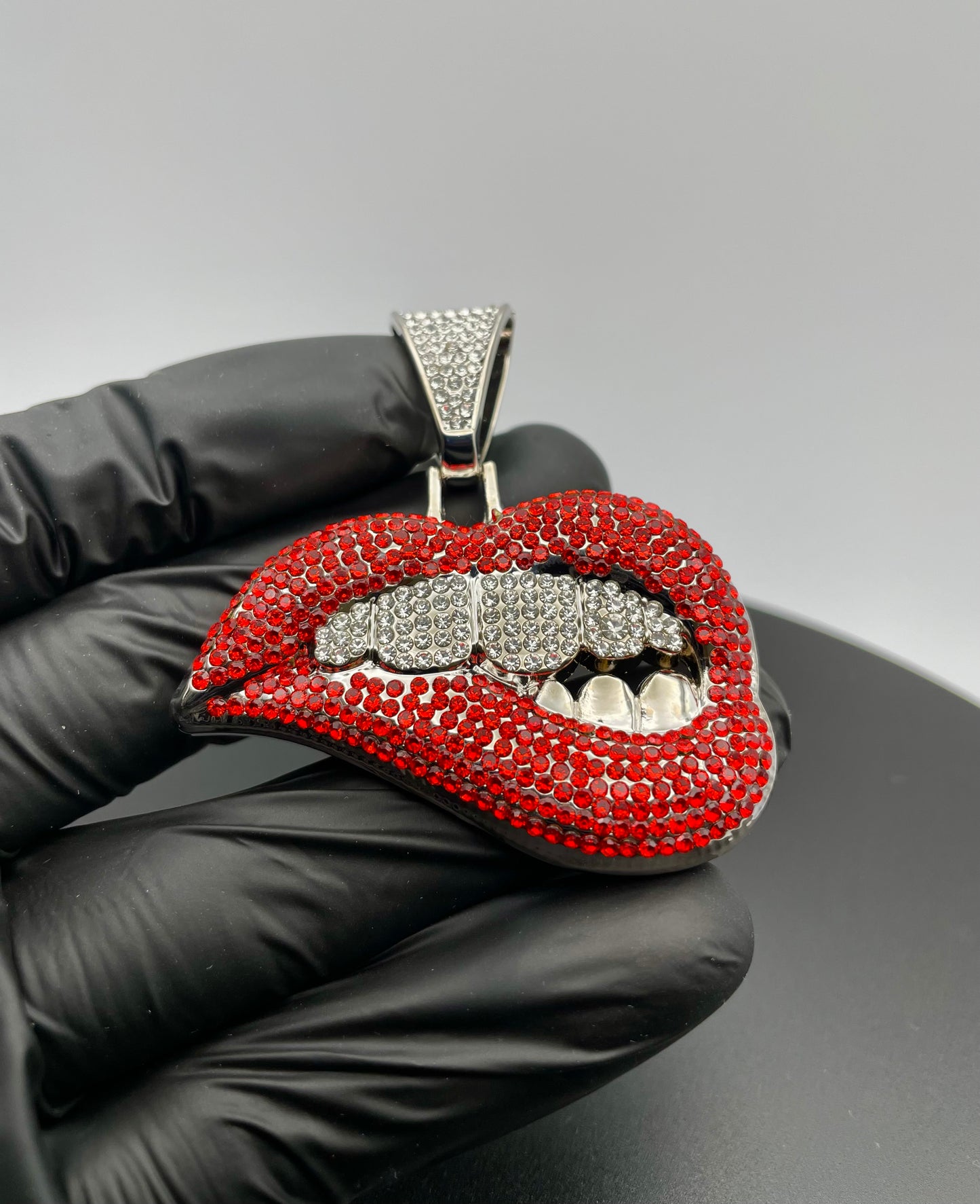 Red Lip Silver Diamond Pendant Necklace