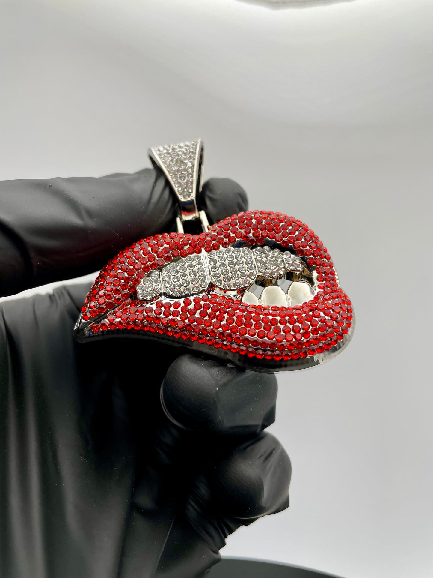 Red Lip Silver Diamond Pendant Necklace