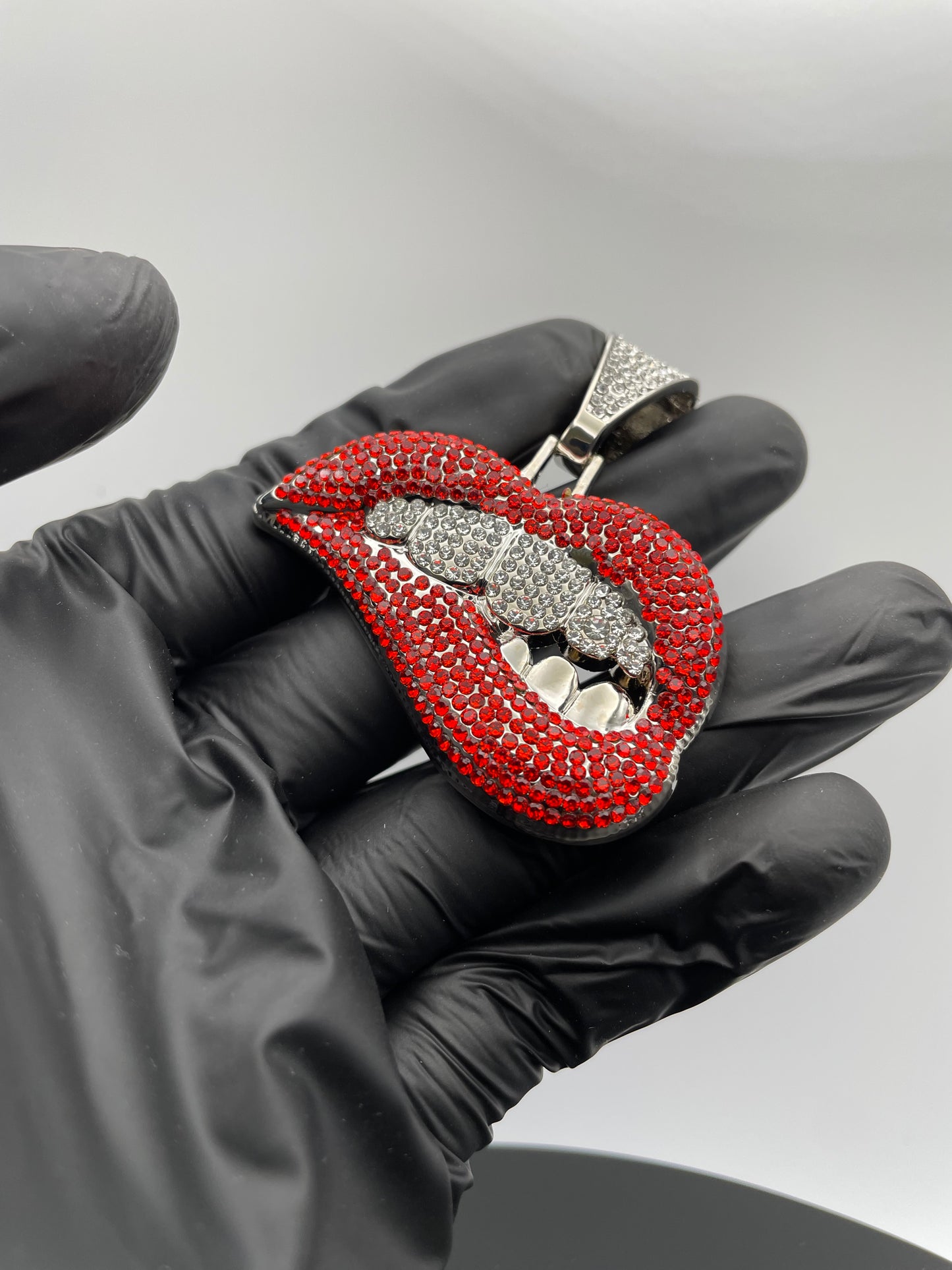 Red Lip Silver Diamond Pendant Necklace